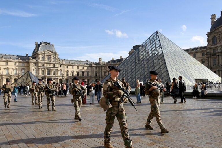 Paris 2024 : environ 2 000 soldats et policiers étrangers aideront à sécuriser les Jeux – La Croix