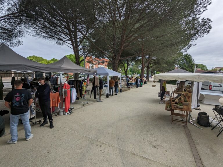 Ce marché du Lauragais accueille plusieurs artisans dans un nouvel espace dédié aux créateurs